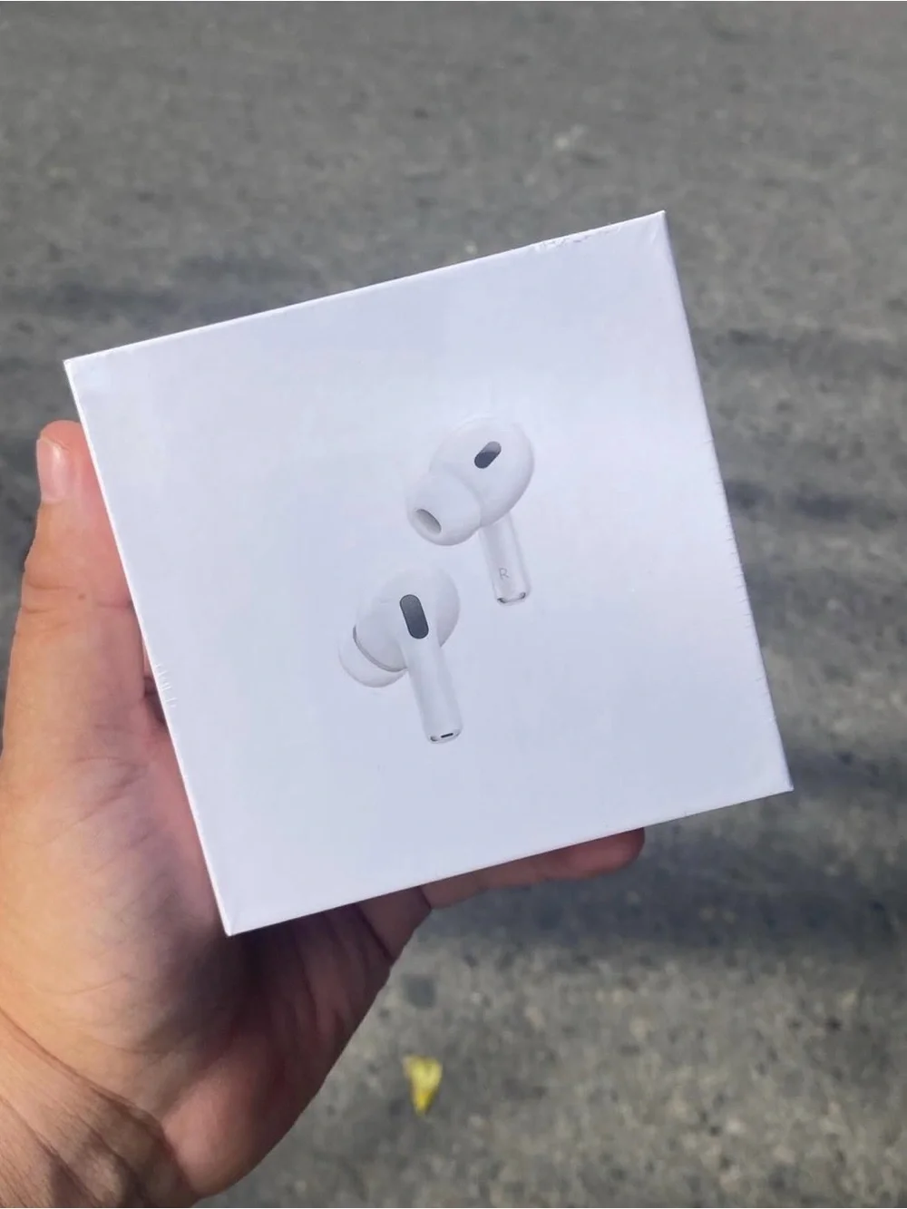 Apple AirPods Pro Wireless Earbuds in White with Charging Case